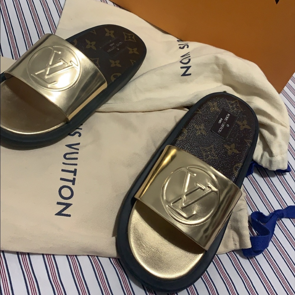 Women’s LV sunbathing slides size 37